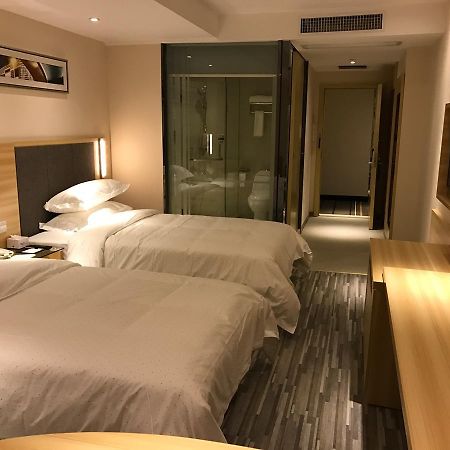 See U Select Hotel Ухань Экстерьер фото