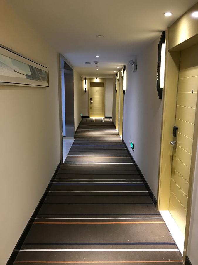 See U Select Hotel Ухань Экстерьер фото