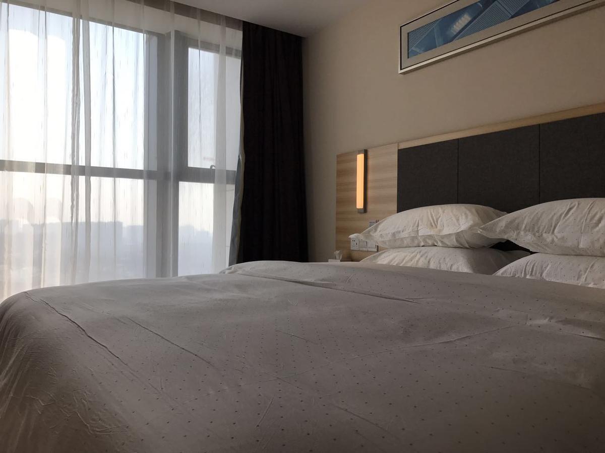 See U Select Hotel Ухань Экстерьер фото