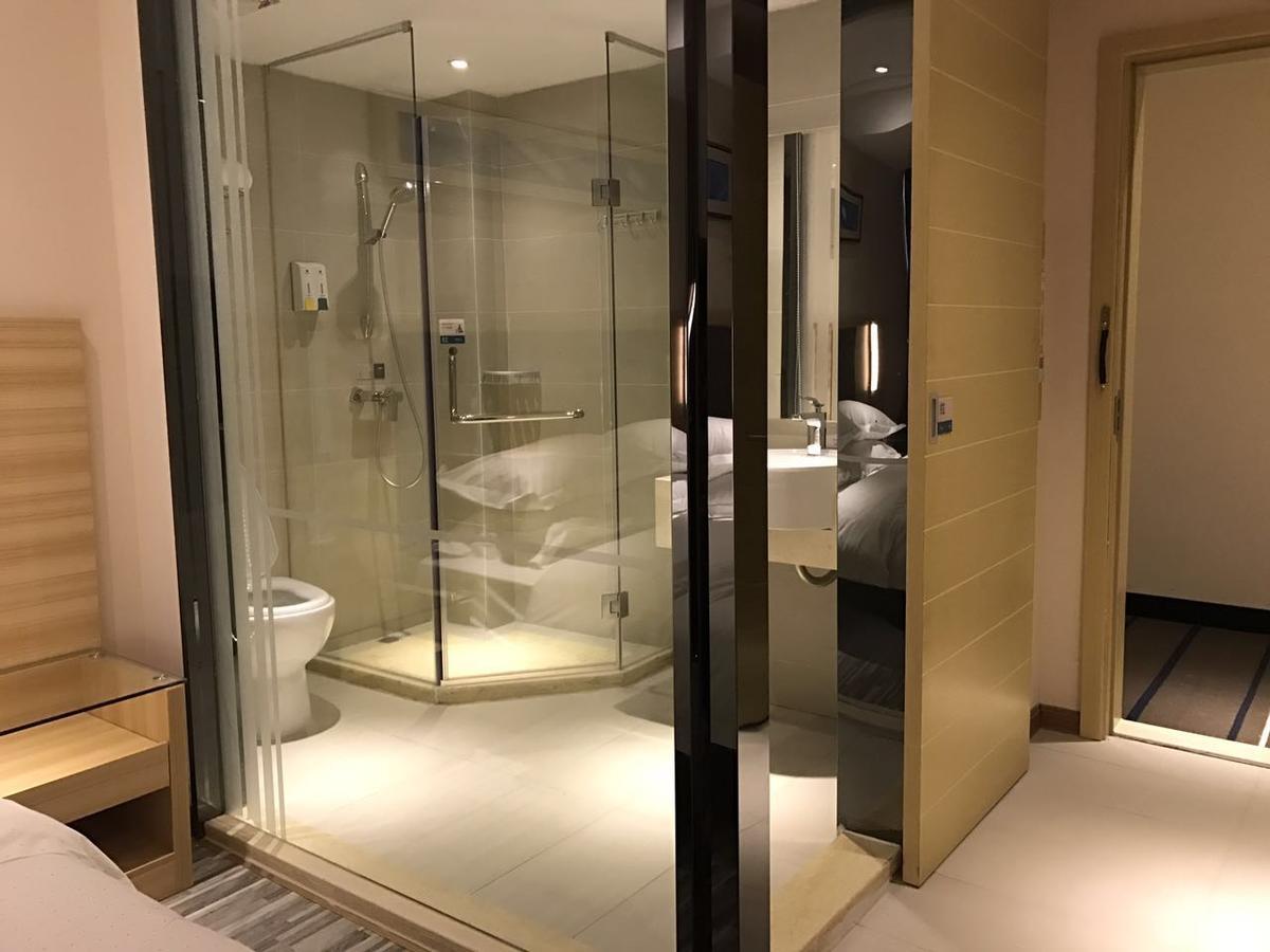 See U Select Hotel Ухань Экстерьер фото