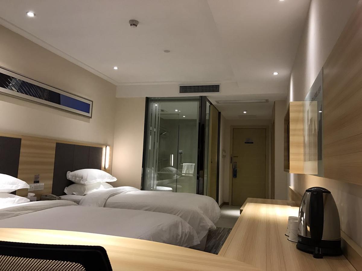See U Select Hotel Ухань Экстерьер фото
